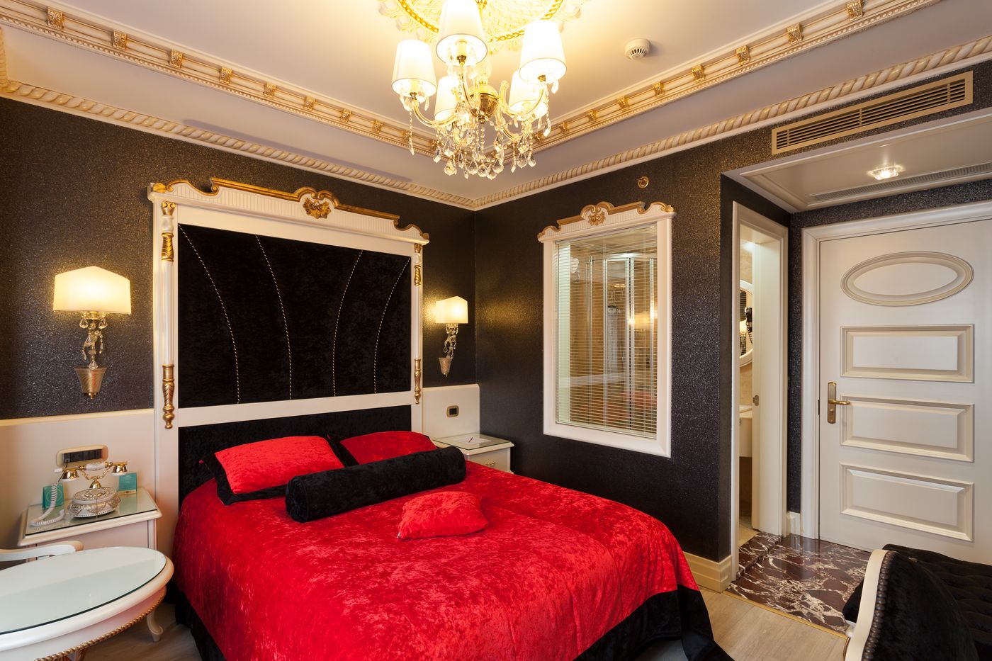 Ottoman-s-Life-Hotel-S-Class-Room-7