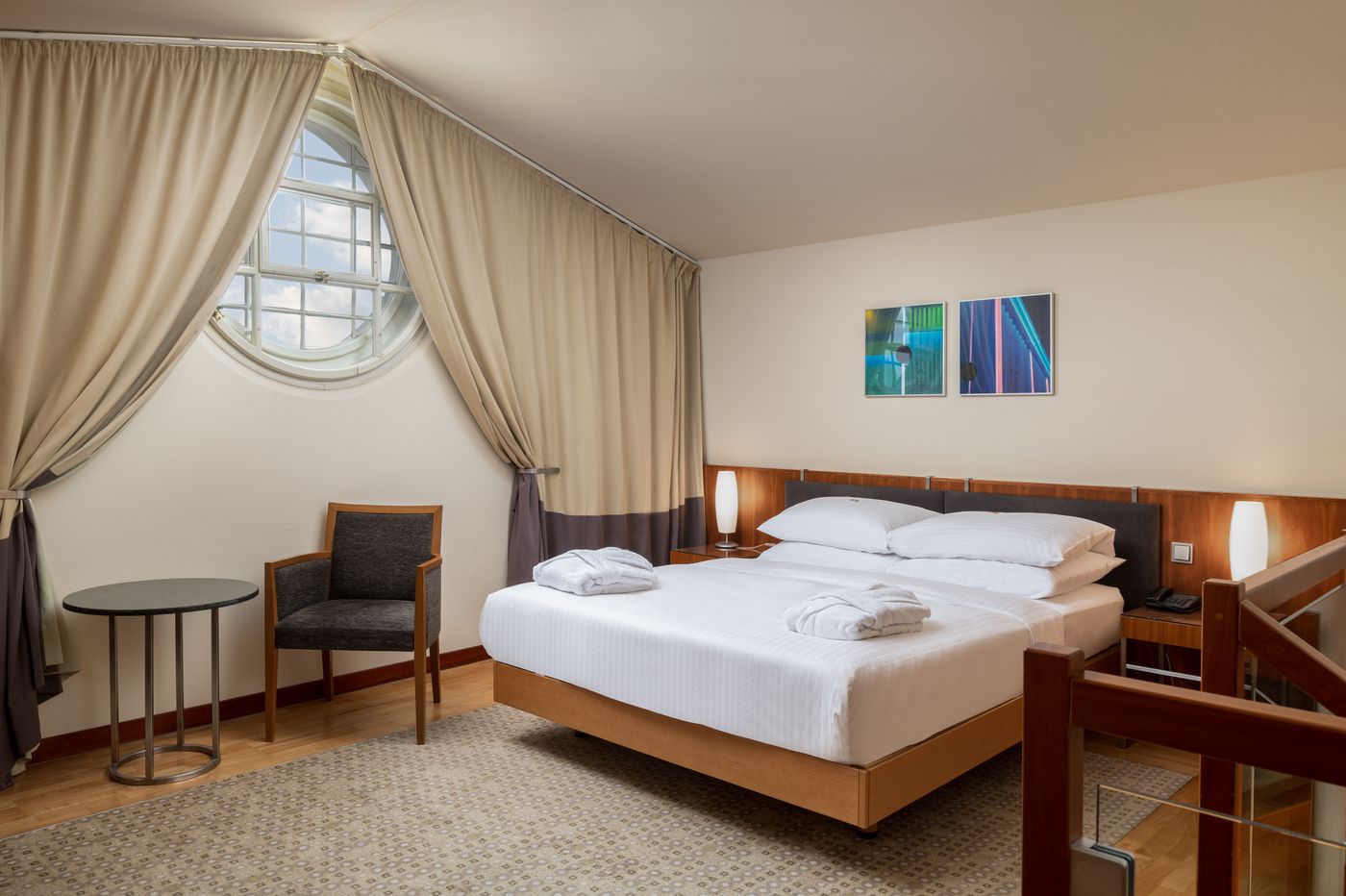 K-K-Hotel-Central-Room-5