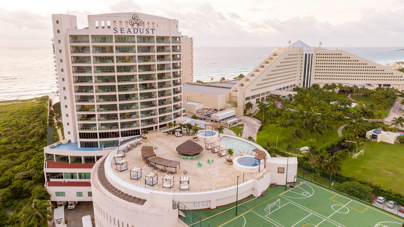 New - Seadust Cancun