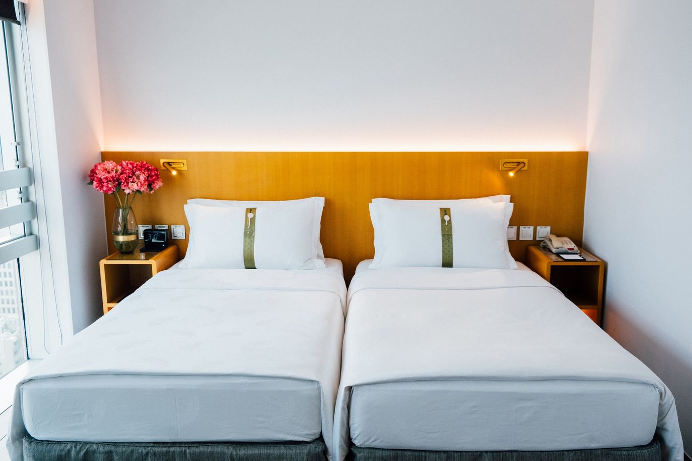 The-Empire-Hotel-Kowloon-Room-1