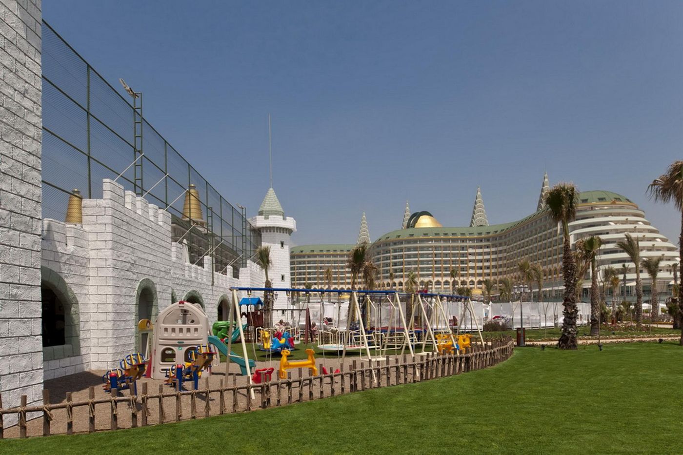 Delphin-Imperial-Sports-and-Entertainment-48