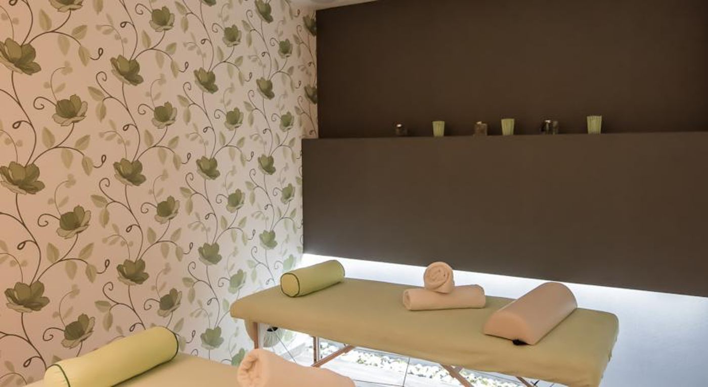 Kipriotis - Adults Only