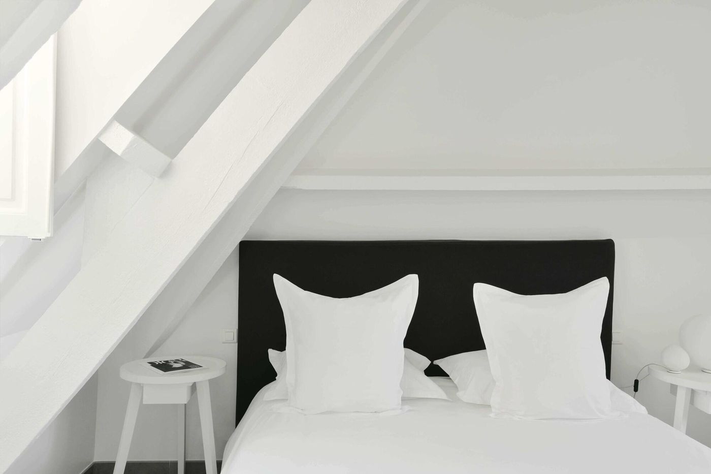 White-1921-Saint-Tropez-Room-21