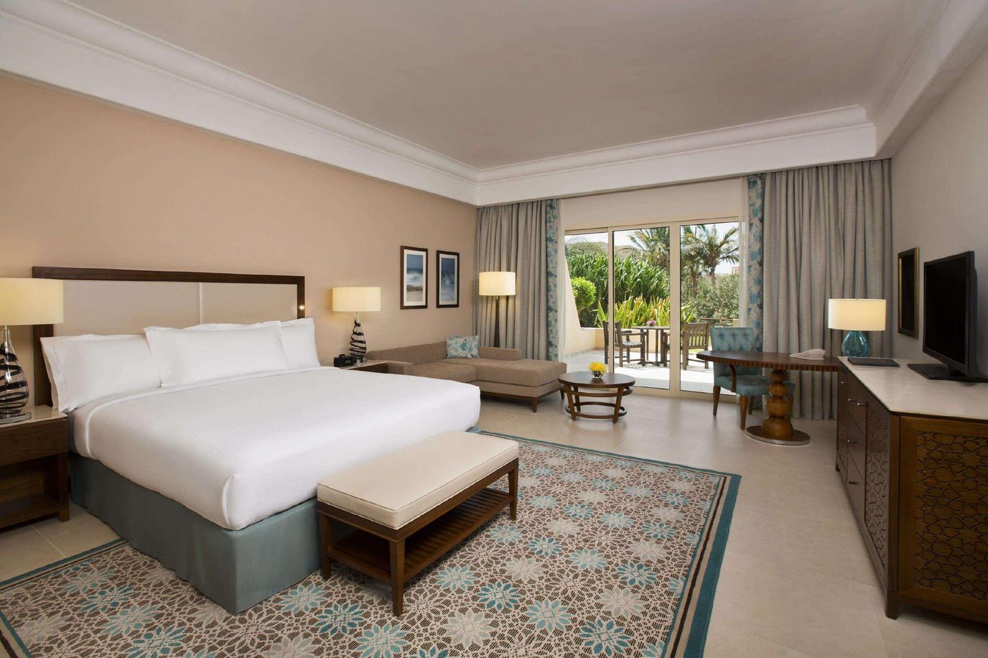 Hilton-Al-Hamra-Beach---Golf-Resort-Room-27