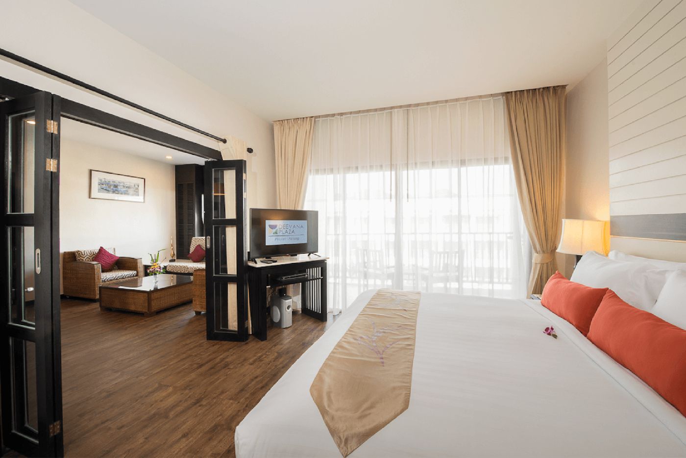 Deevana-Plaza-Phuket-Room-20