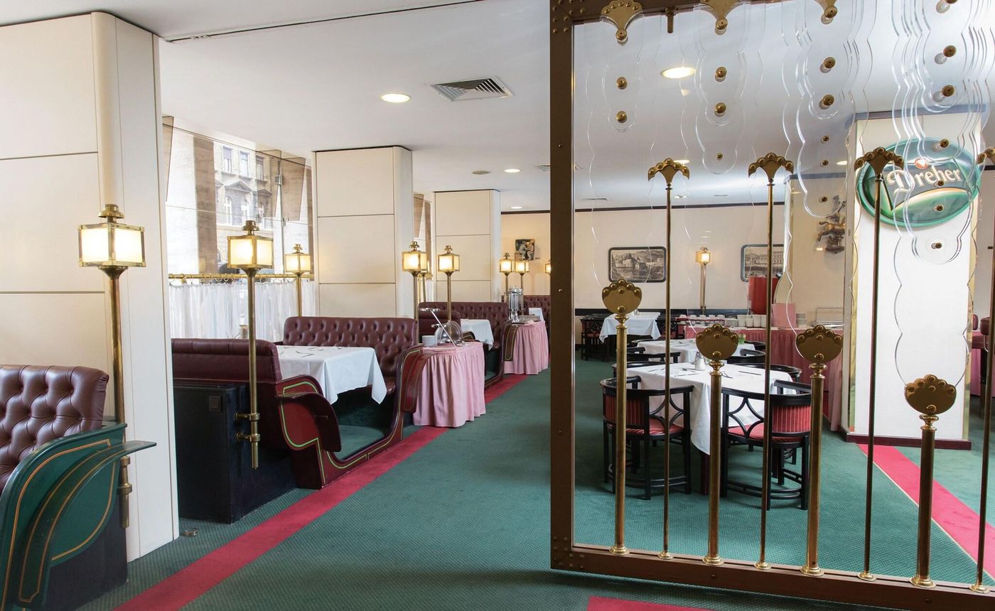 Danubius-Hotel-Hungaria-City-Center-Restaurant-23