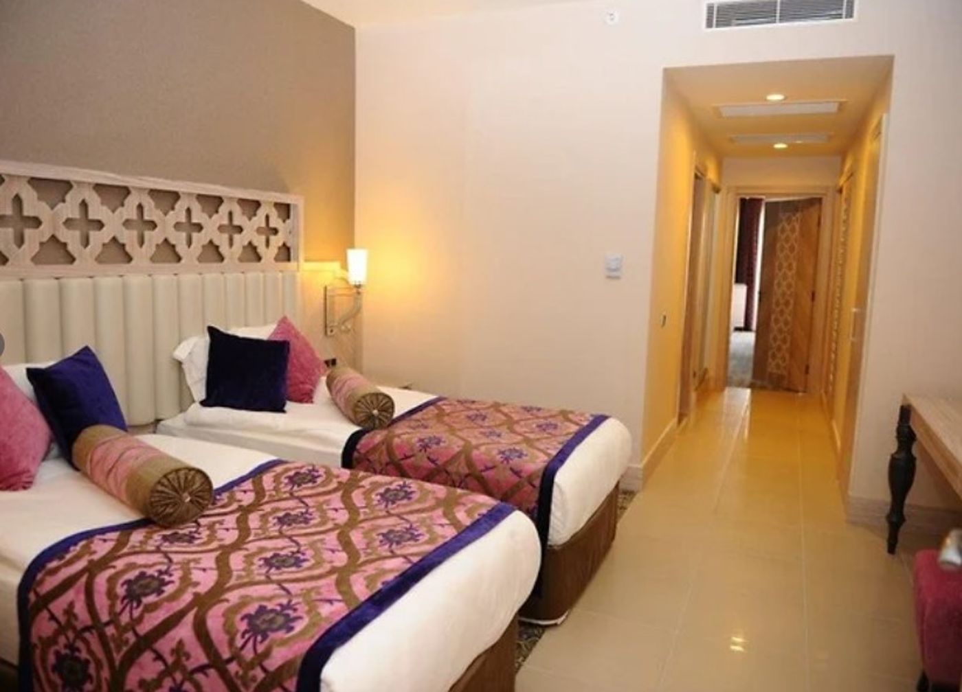 Royal-Alhambra-Palace-Room-31