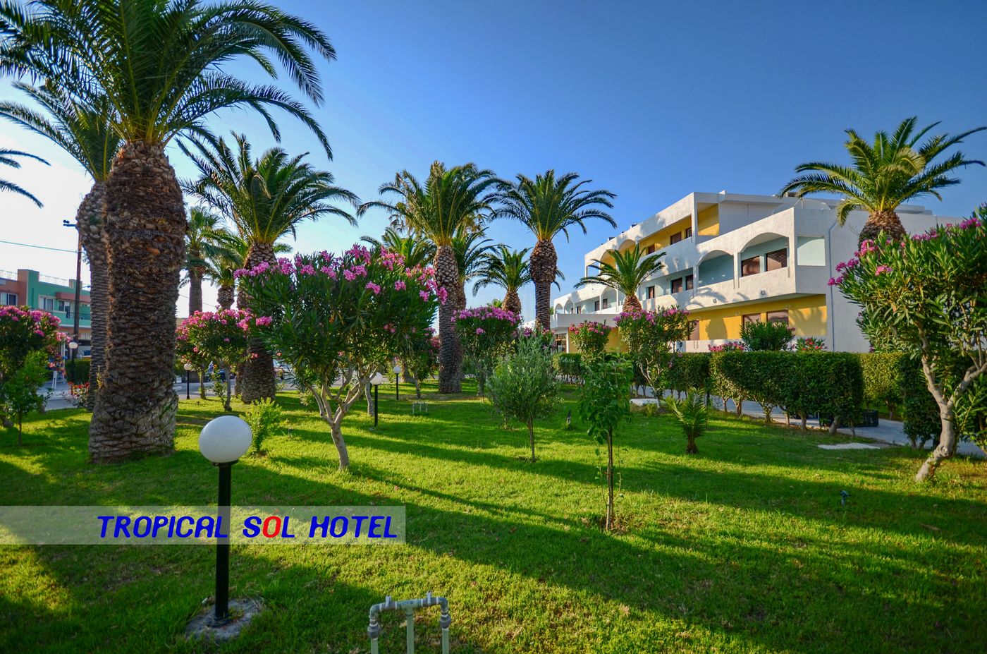 Tropical-Sol-Terrace-12