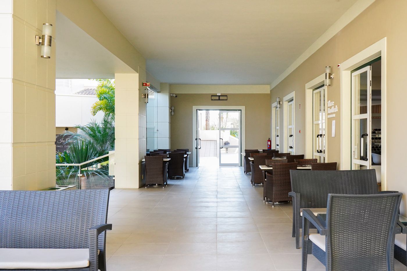 Vitor-s-Plaza-Restaurant-55