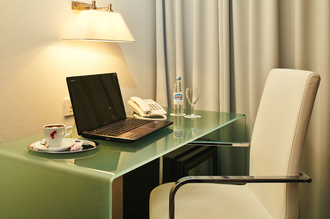 Phoenix Hotel-Croatia-ZAGREB-Room-7