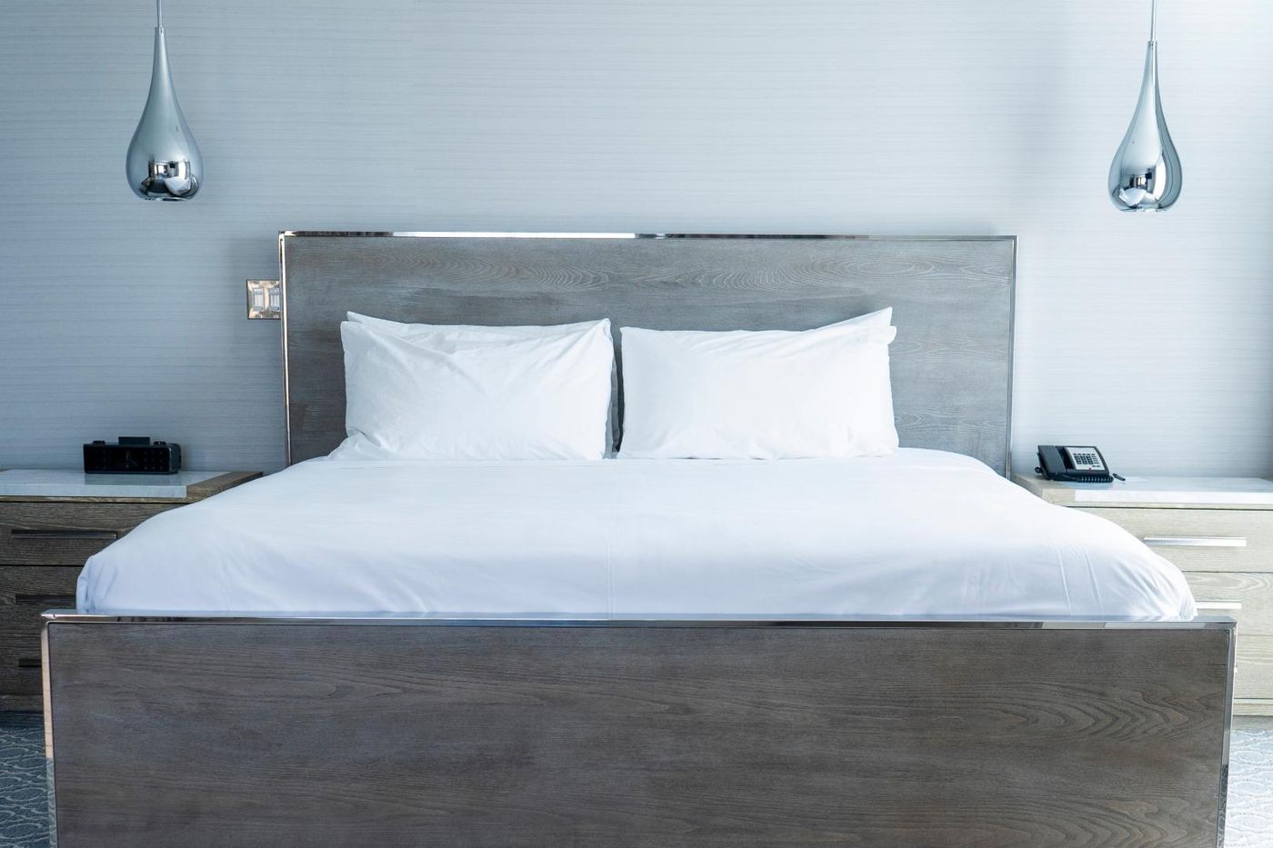 Executive-Plaza-Hotel-Conference-Centre-Coquitlam-BC-Room-31