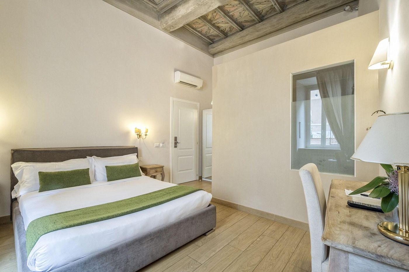 Little-Queen-Suite-Room-16