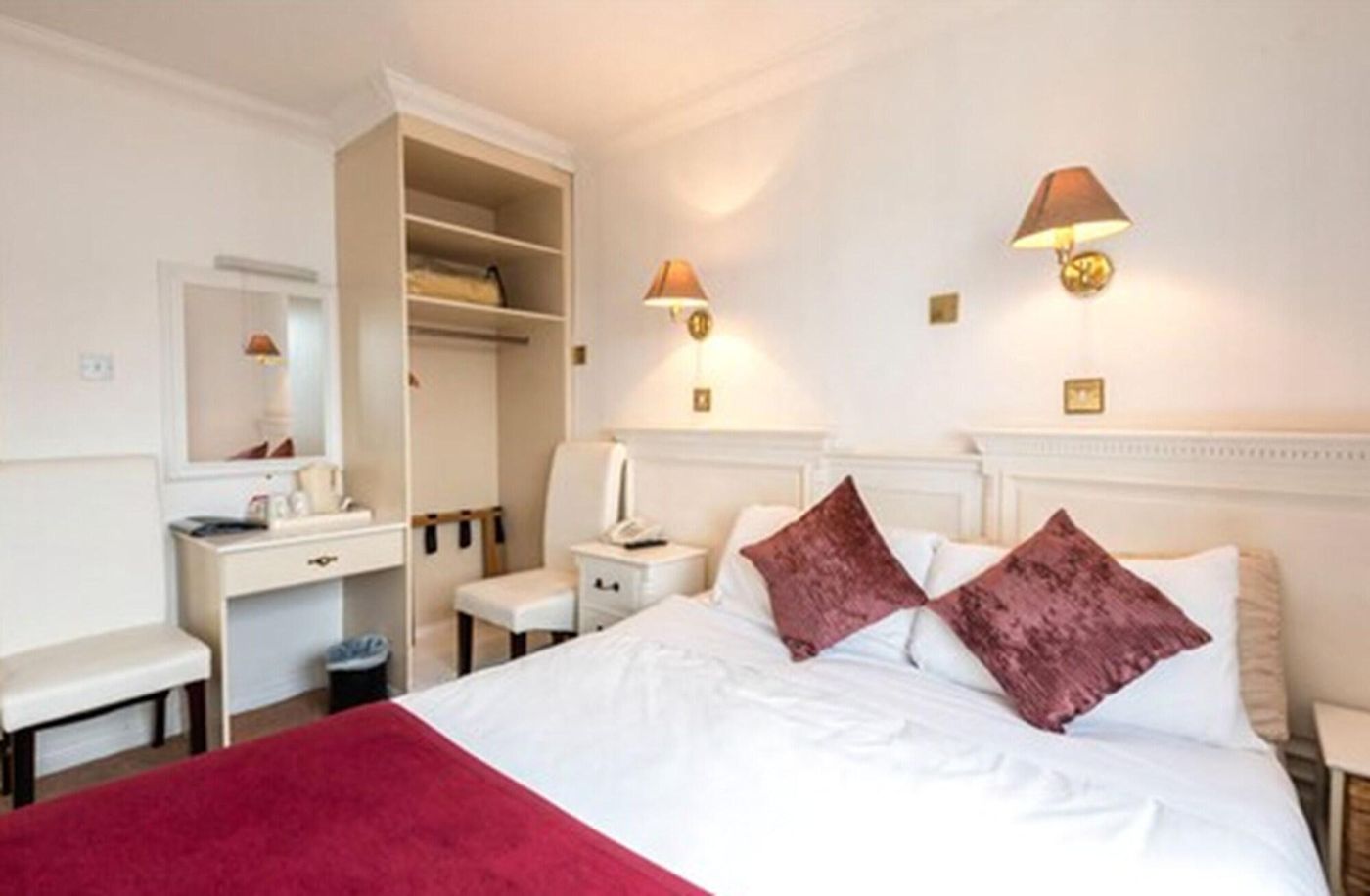 Failte Hotel-Ireland-KILLARNEY-Room-9
