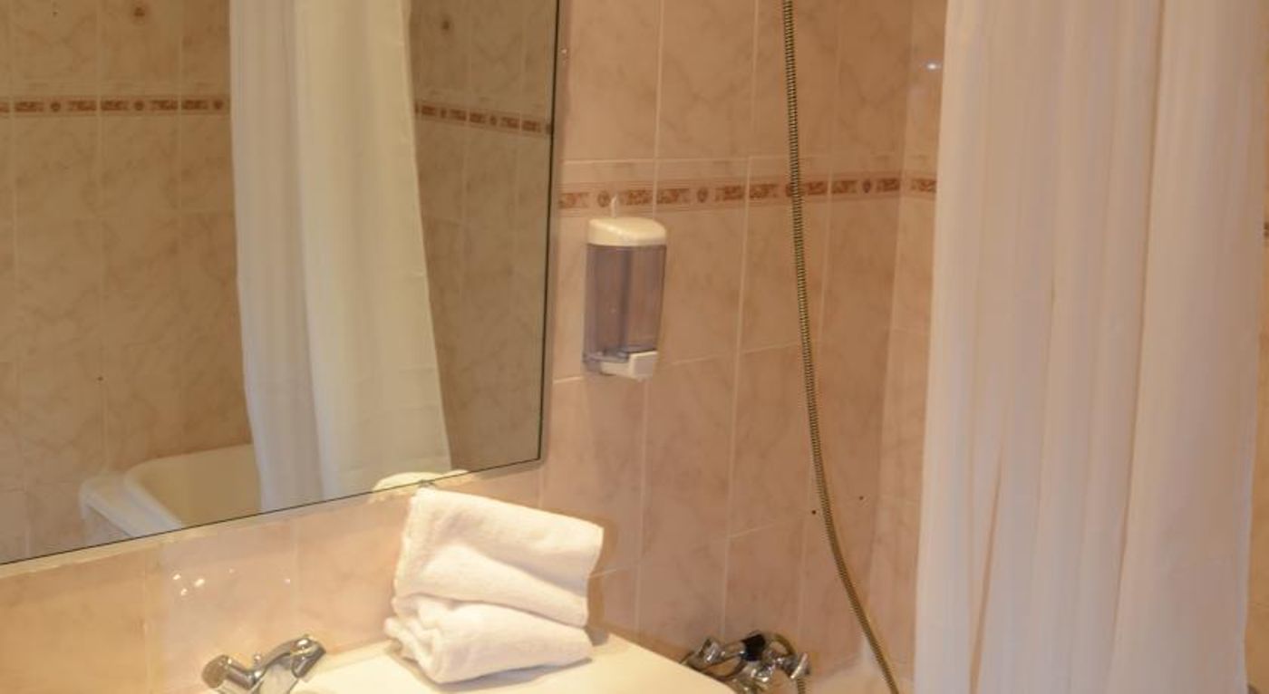 Le-Tivoli-Hotel-Room-25