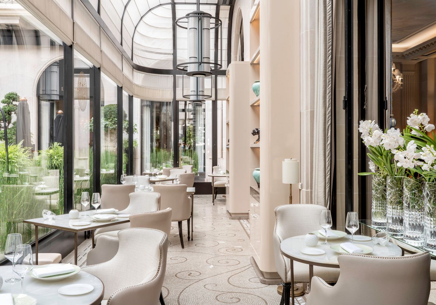 Four-Seasons-Hotel-Paris-Restaurant-6