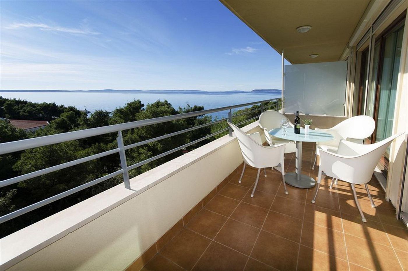 The-Residence-Room-72