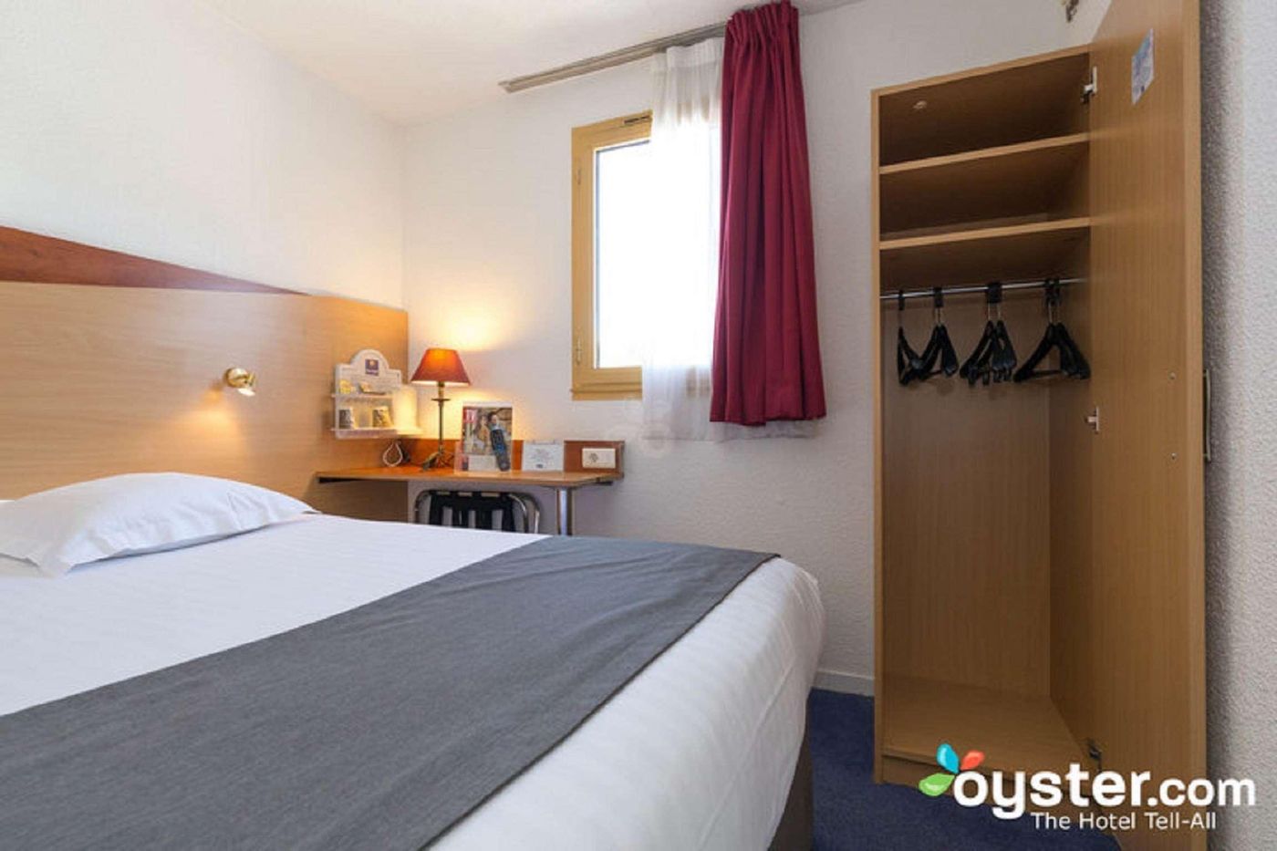 Kyriad-Nice-Ouest-Stade-Saint-Isidore-Room-11