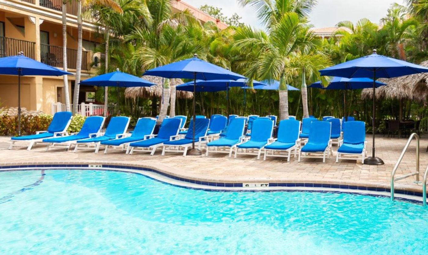 Coconut Cove All-Suites Hotel