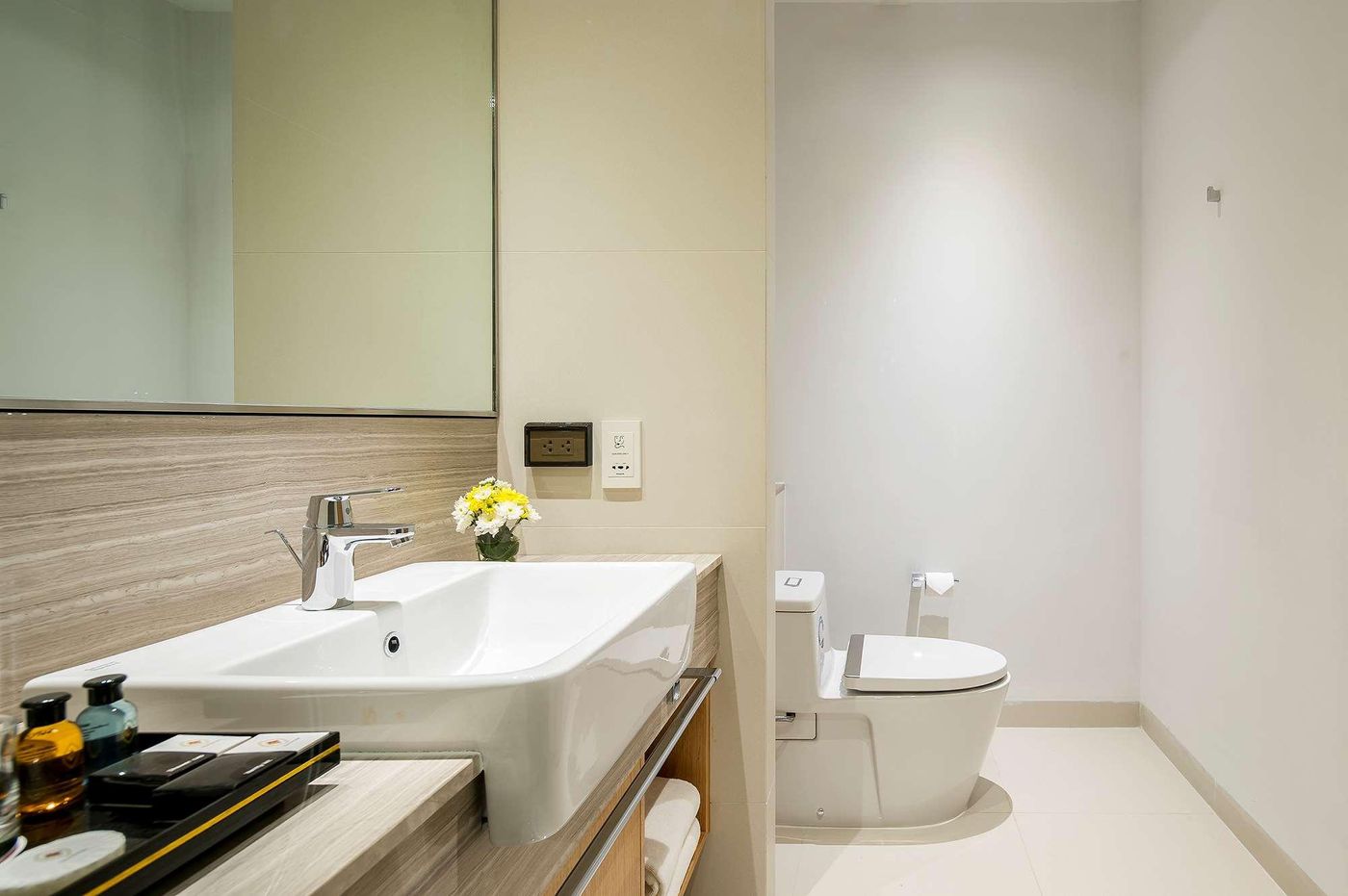 Eastin-Thana-City-Golf-Resort-Bangkok-Room-37