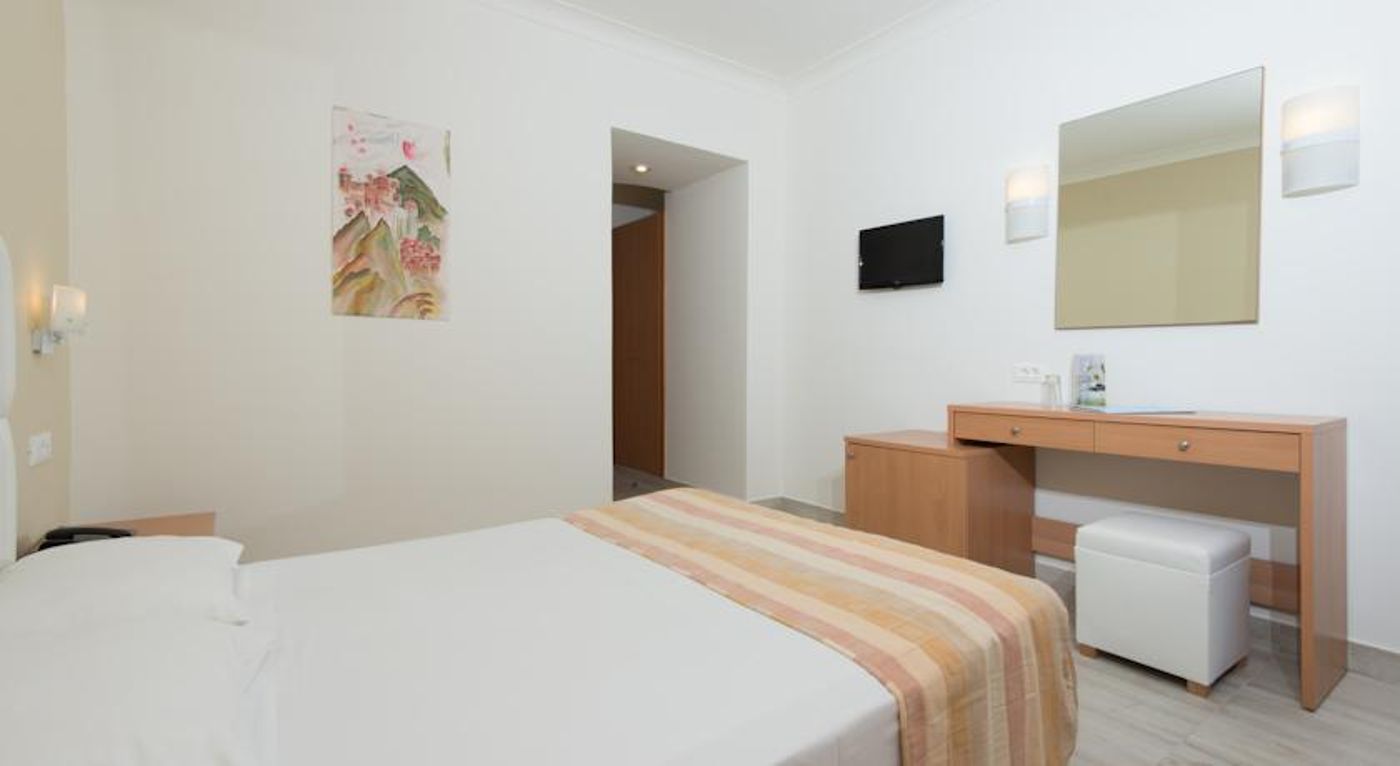 Kipriotis - Adults Only