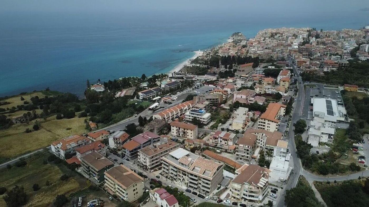 Middle Town Palace-Italy-Tropea-General view-4