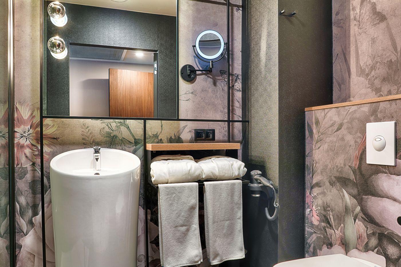 Focus-Hotel-Premium-Warszawa-Room-43