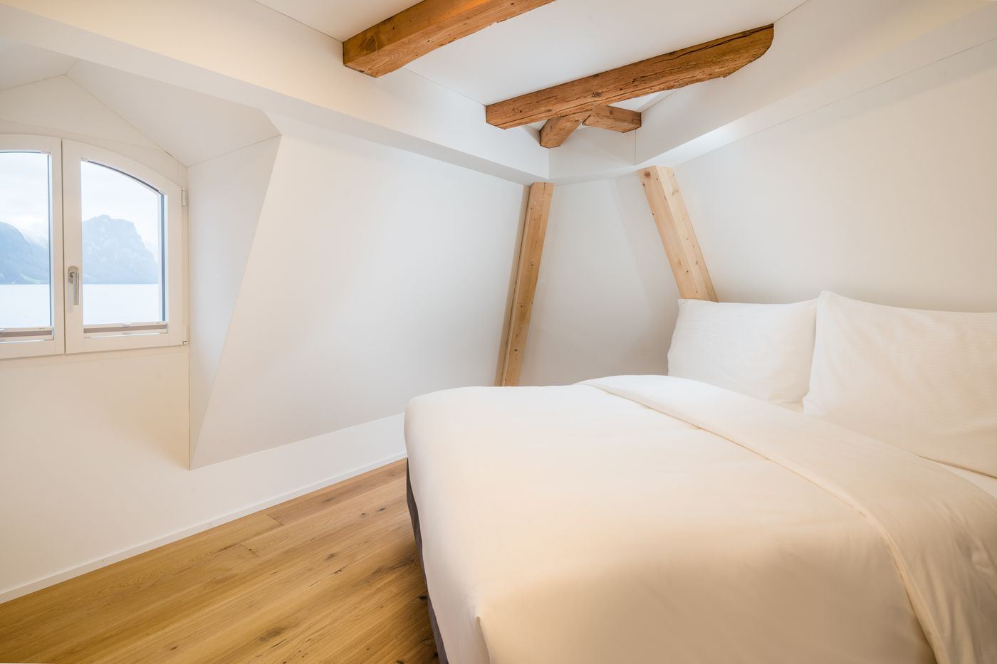 Neuro Campus Hotel im Das Morgen-Switzerland-Vitznau-Room-7