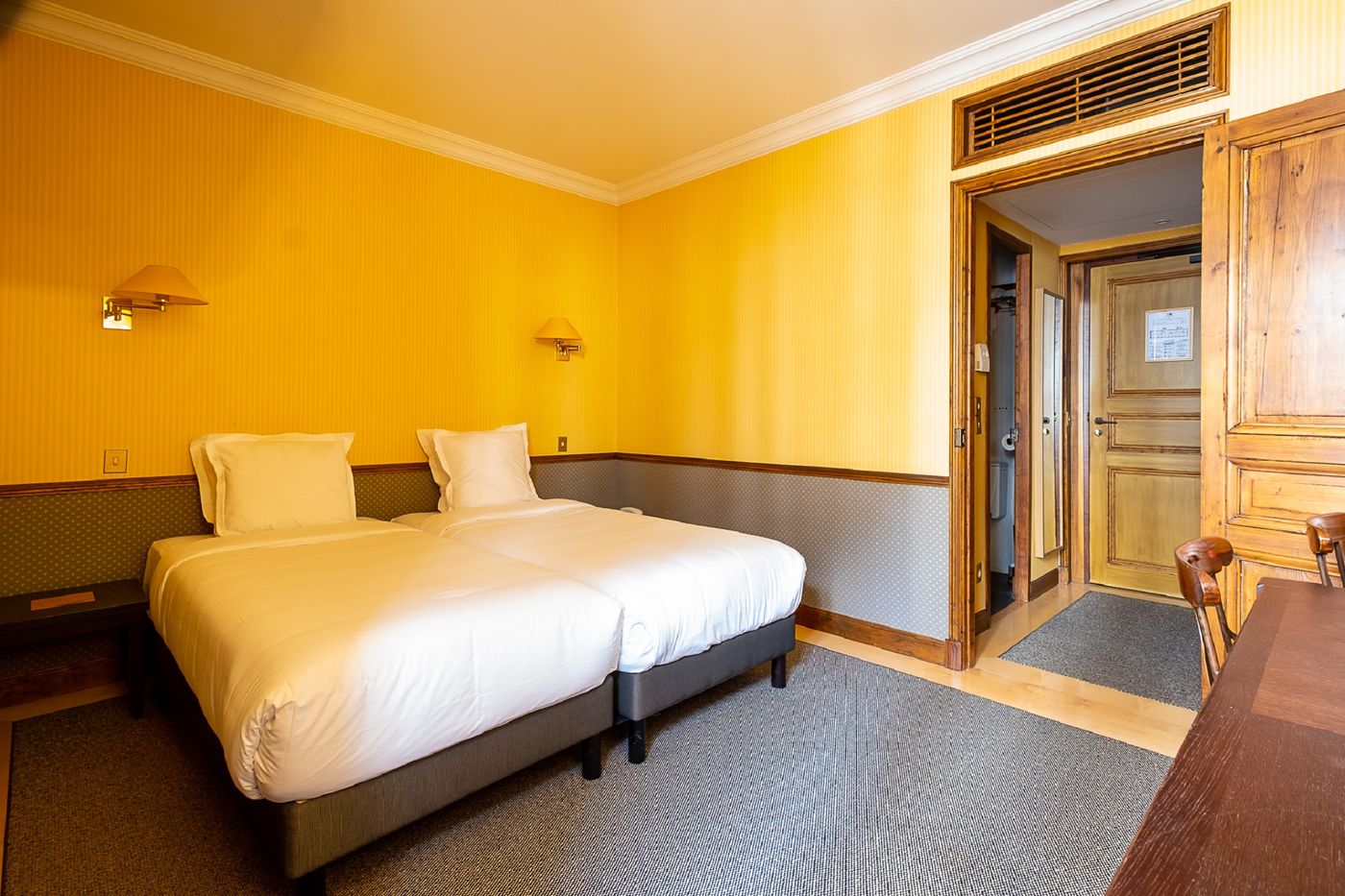 Le-Relais-Monceau-Room-25