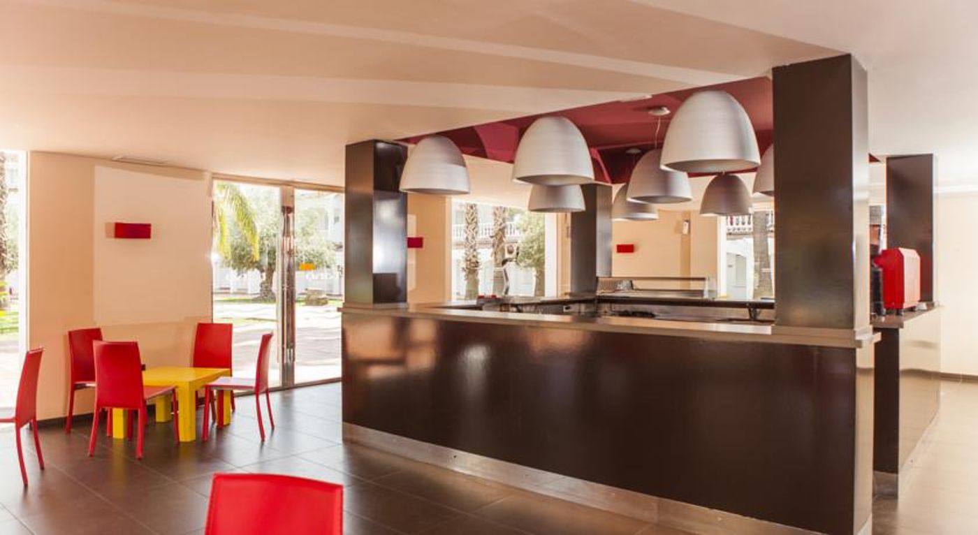 Wonderwall Music- Adults Only