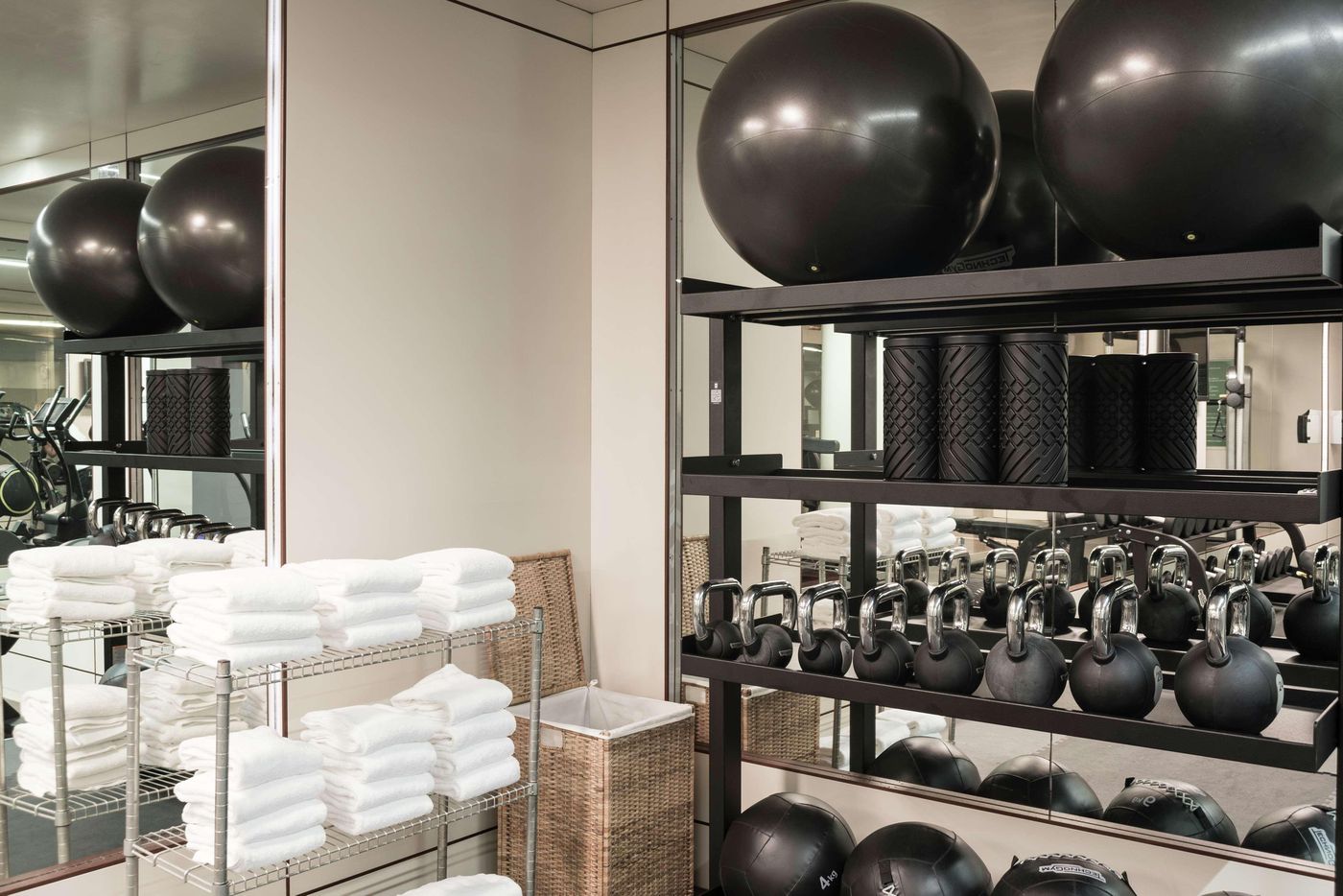 DoubleTree-by-Hilton-Florence-Metropole-Sports-and-Entertainment-54