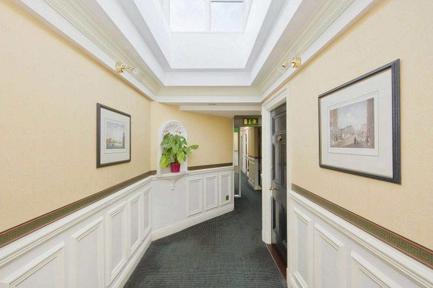 Wynn' s-Ireland-DUBLIN-General view-1