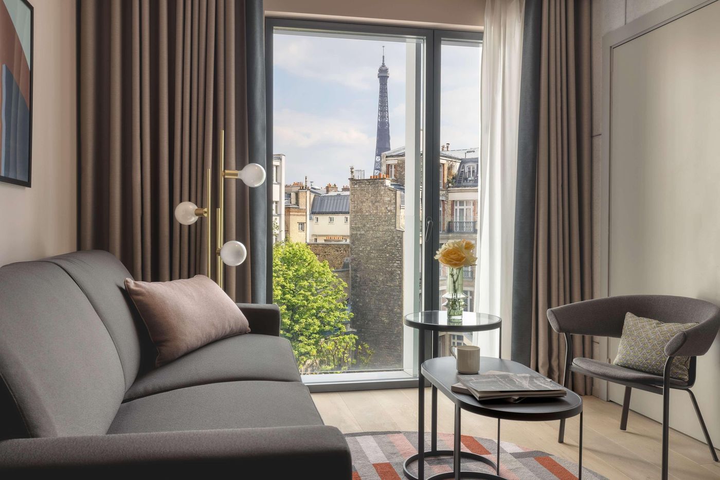 Canopy-By-Hilton-Paris-Eiffel-Tower-Room-5