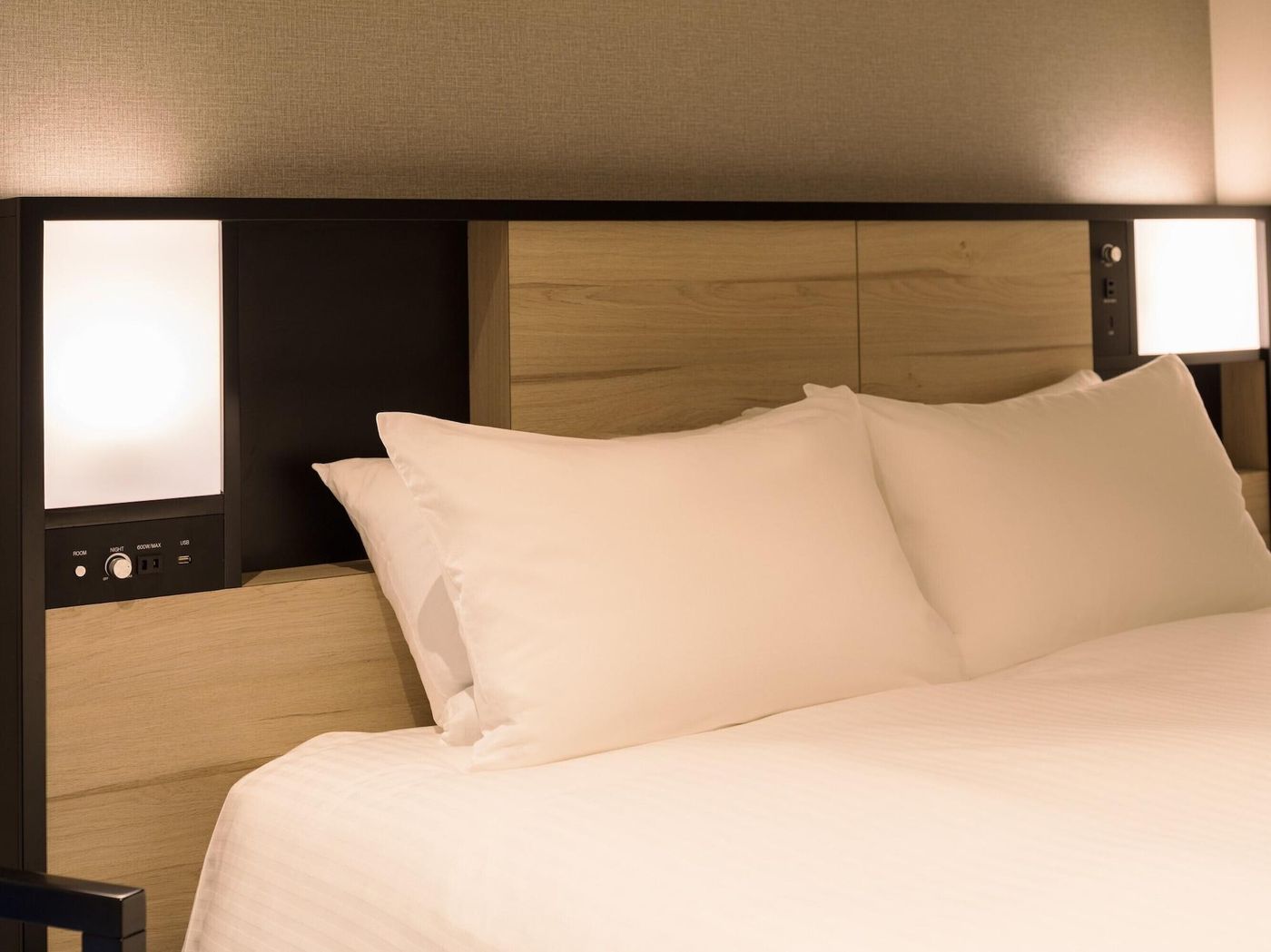 JR-EAST HOTEL METS GOTANDA-Japan-Tokyo-Room-10