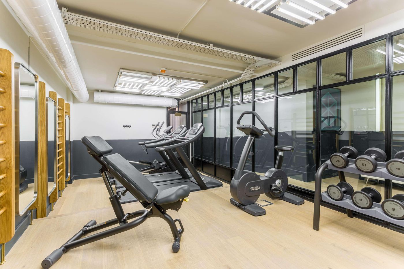 Room-Mate-Emir-Sports-and-Entertainment-92