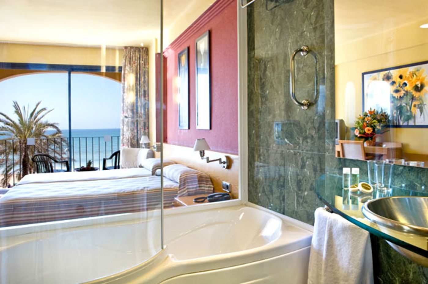 Flamingo - Adults Only