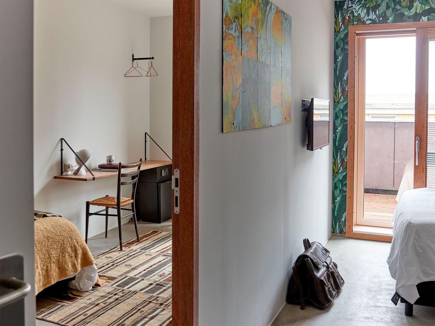 Q-Factory-Hotel-Room-16