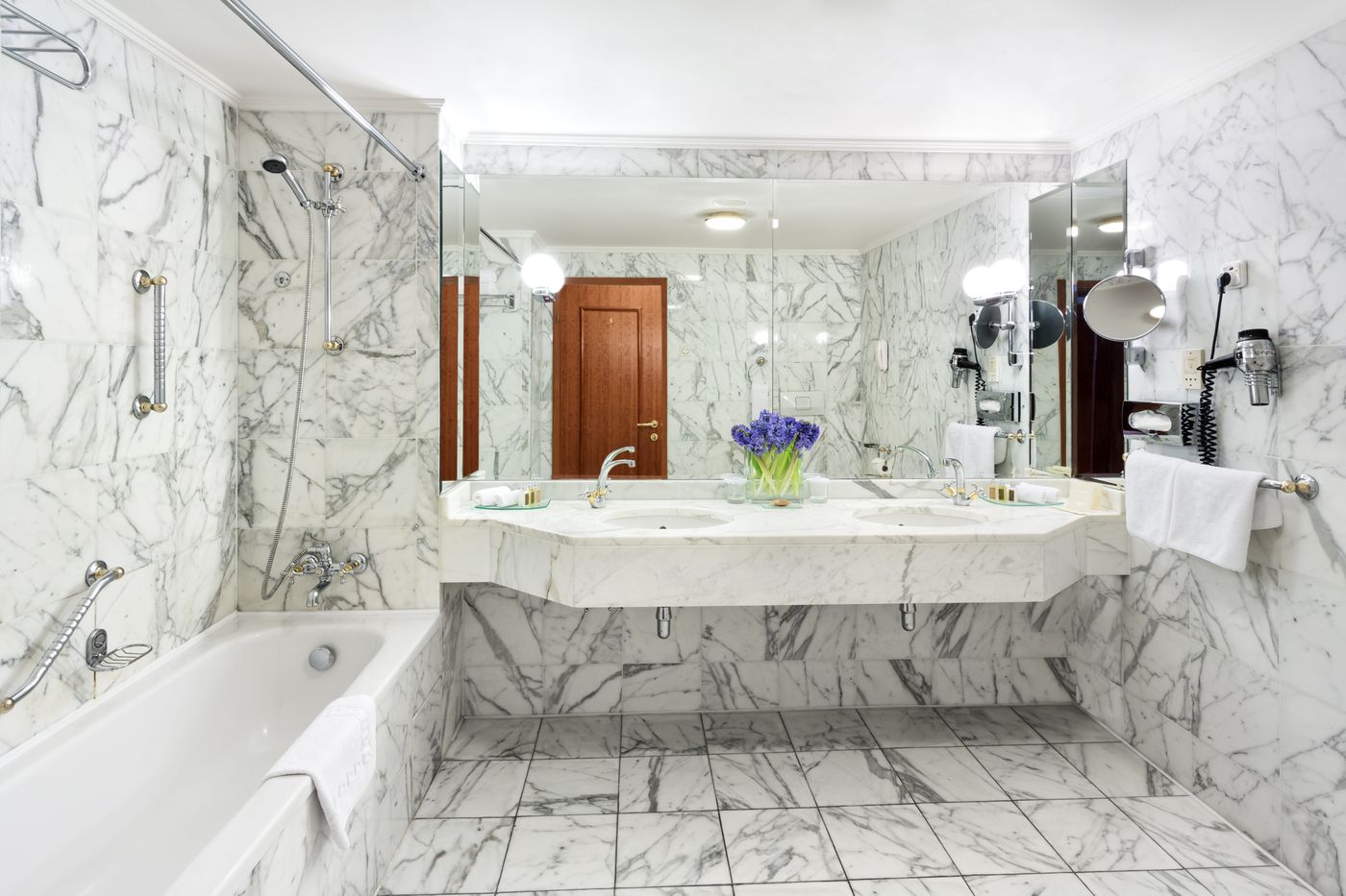 Art-Nouveau-Palace-Hotel-Room-24