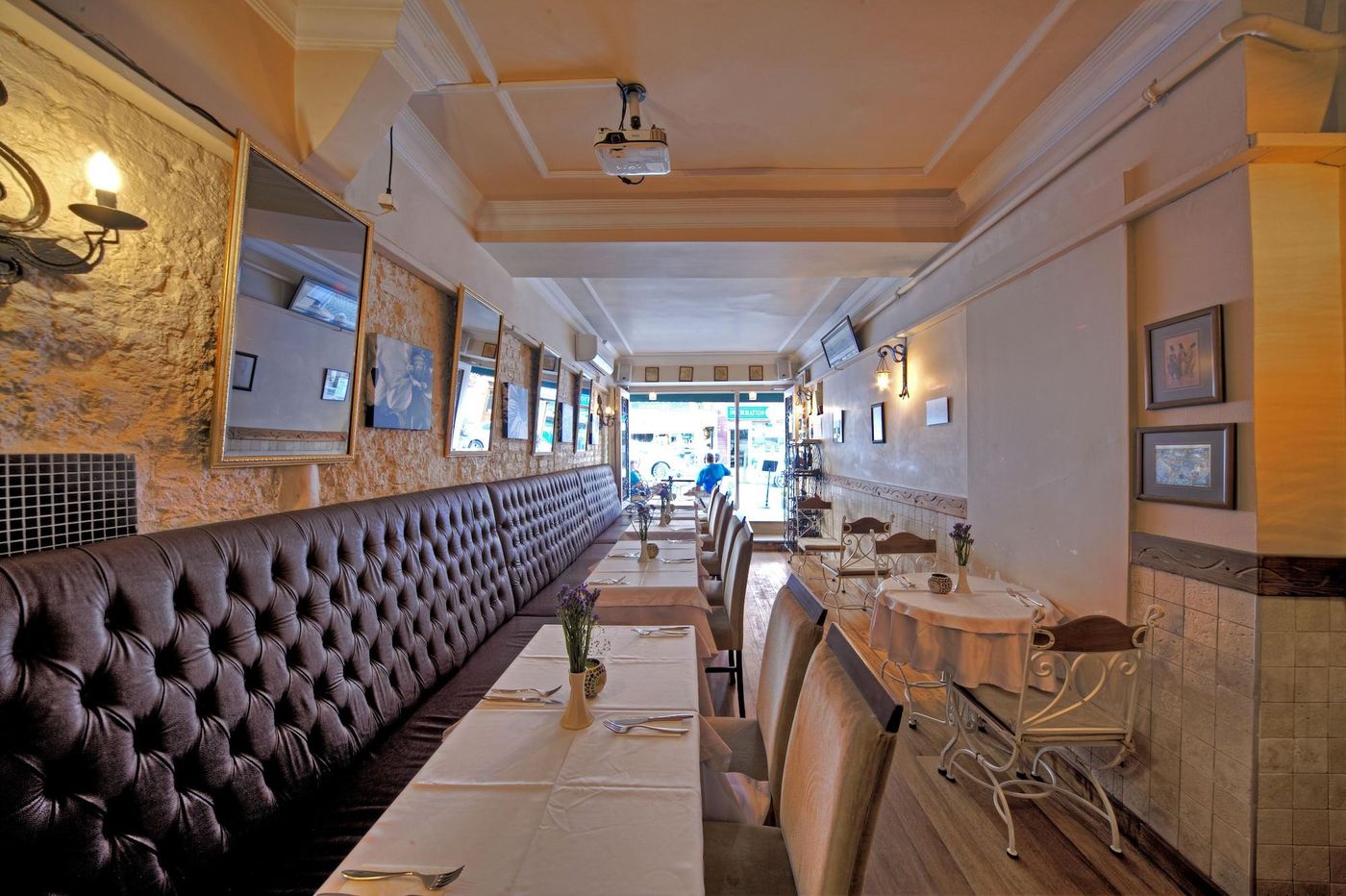 Nobel Hostel Guesthouse-Turkey-Istanbul-Restaurant-2