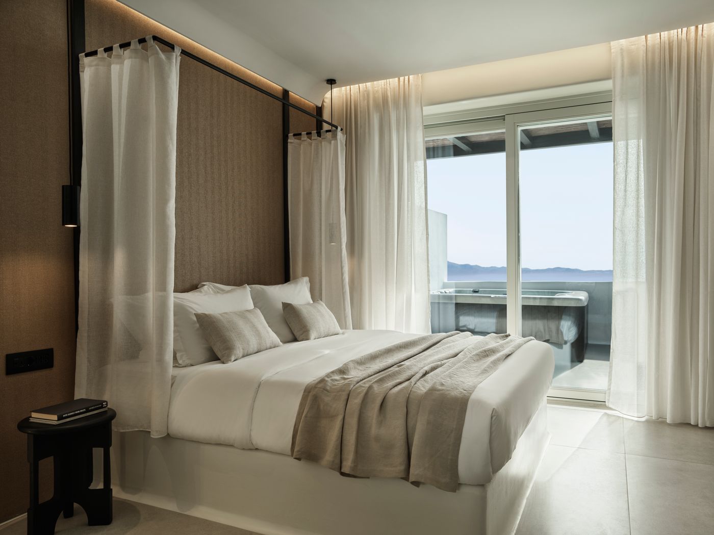 Ezio-Bo-Luxury-Living-Room-25