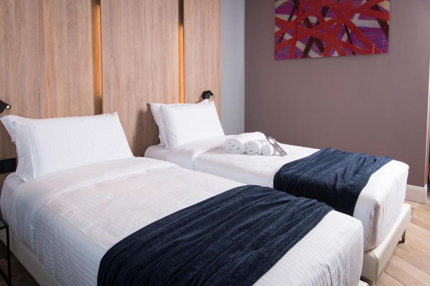 B&B Hotel Genova City Center - Italy - Genova - Room - 9