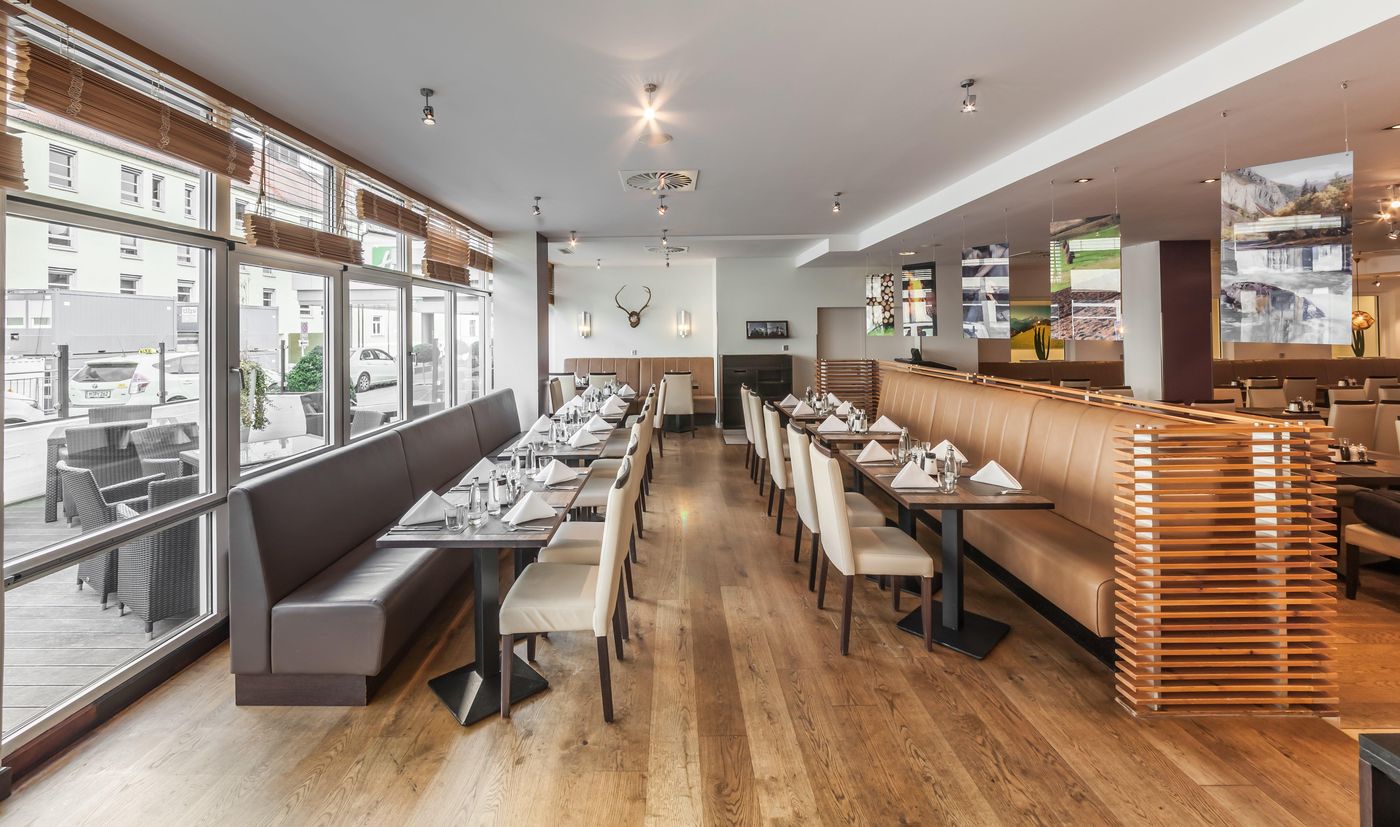 Holiday-Inn-Munich---City-Centre-Restaurant-38