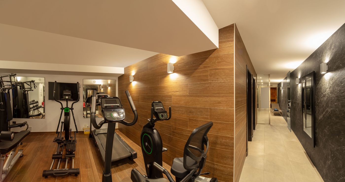 11.11.25 RH Boutique Portocristo