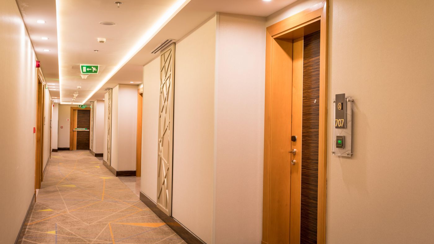 Holiday Inn Jeddah Gateway-Saudi Arabia-Jeddah-Lobby-8