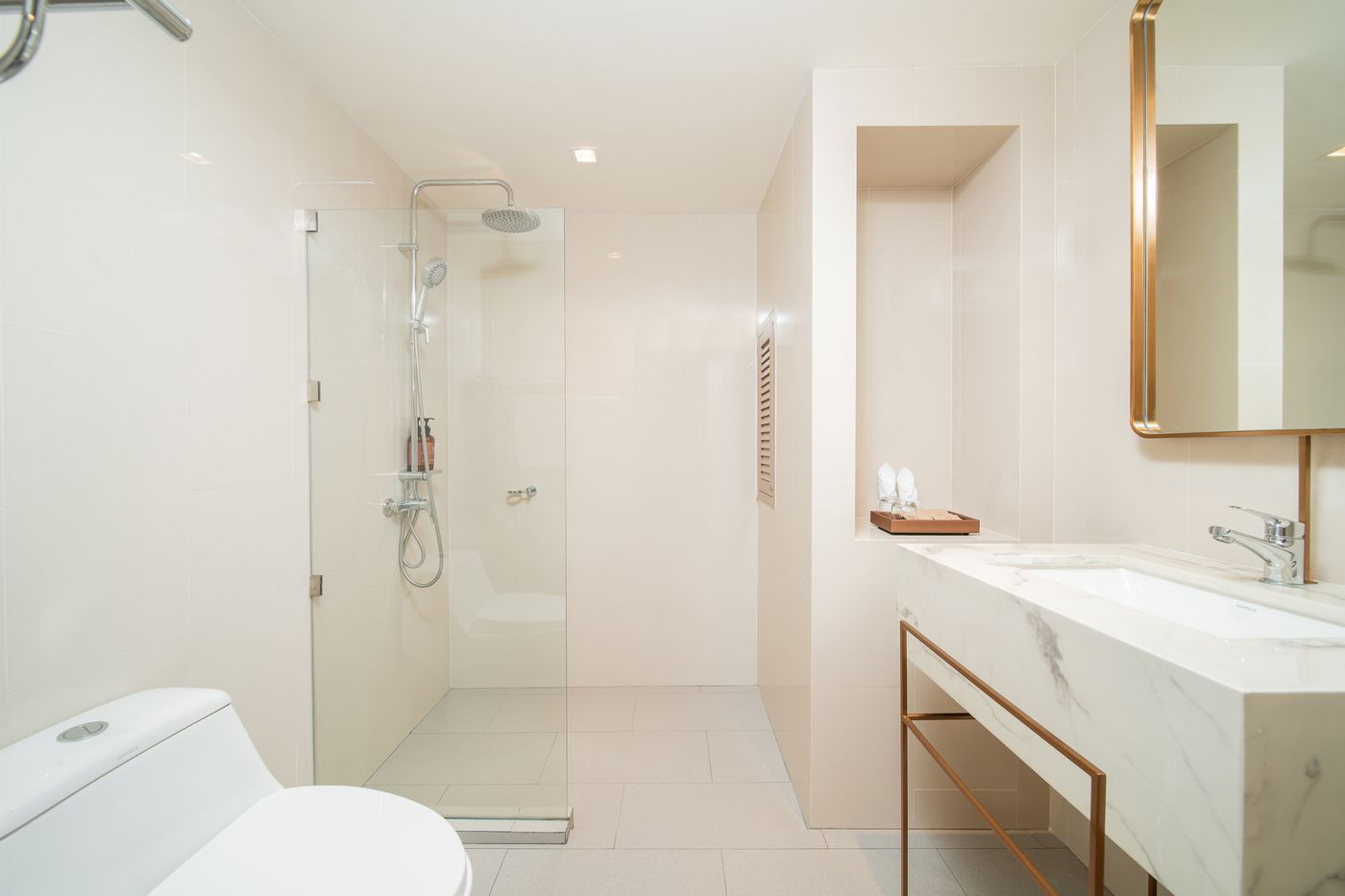 Away-Bangkok-Riverside-Kene-Room-52