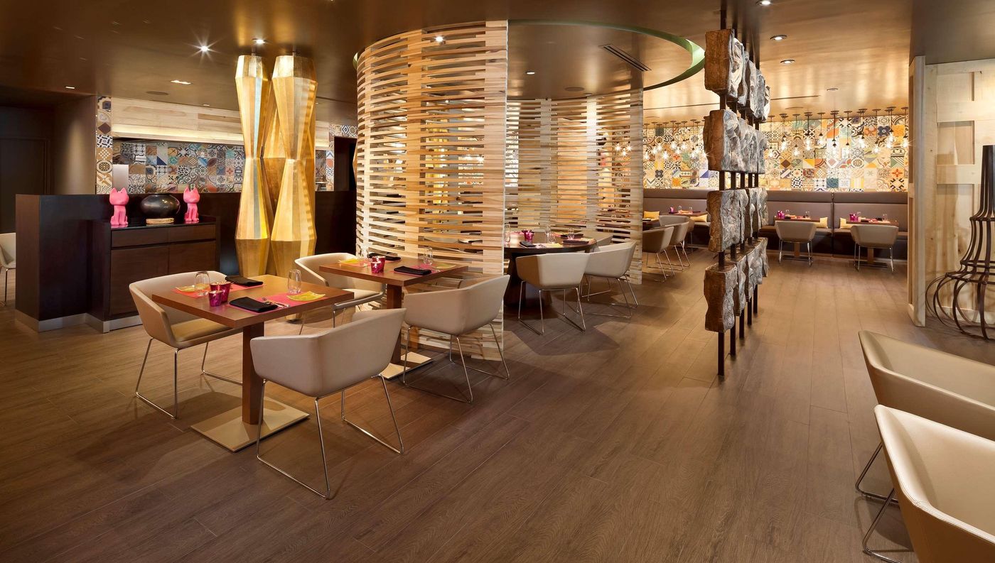 Melia-Nassau-Beach-All-Inclusive-Restaurant-54