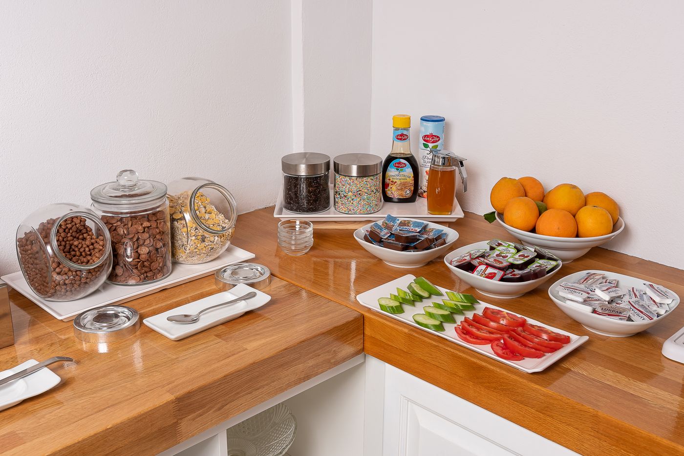 Nana-Angela-Apartments-Restaurant-38