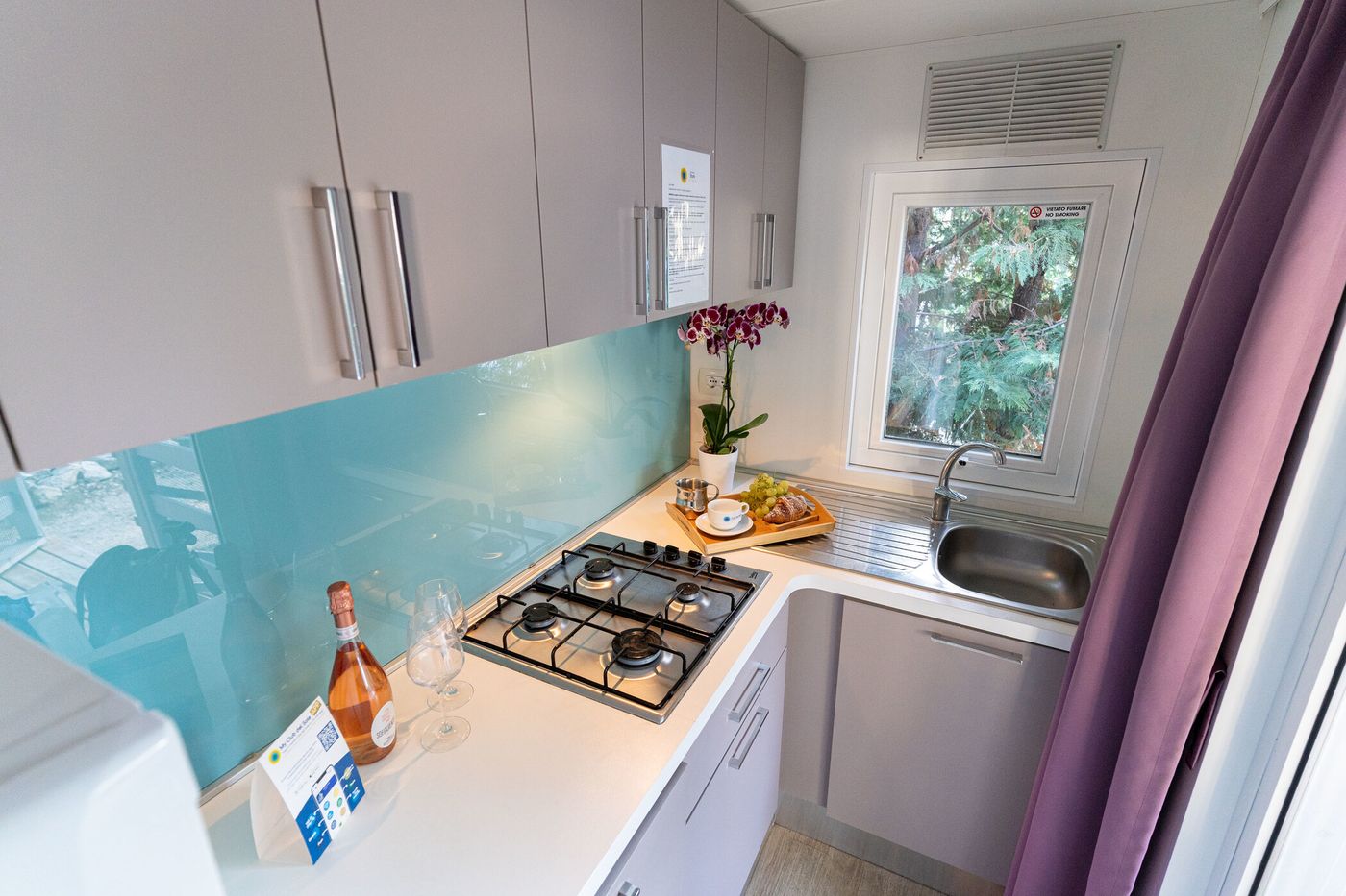 Club-del-Sole-Stork-Family-Collection-Room-25