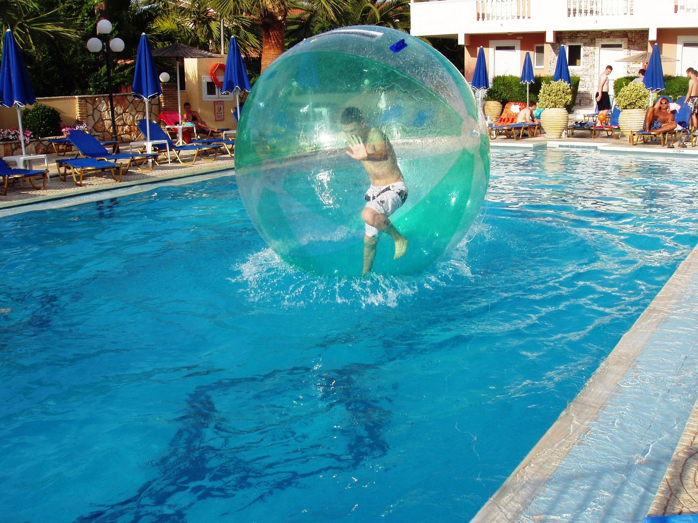 Paradise-Apartments-And-Studios-General-view-11