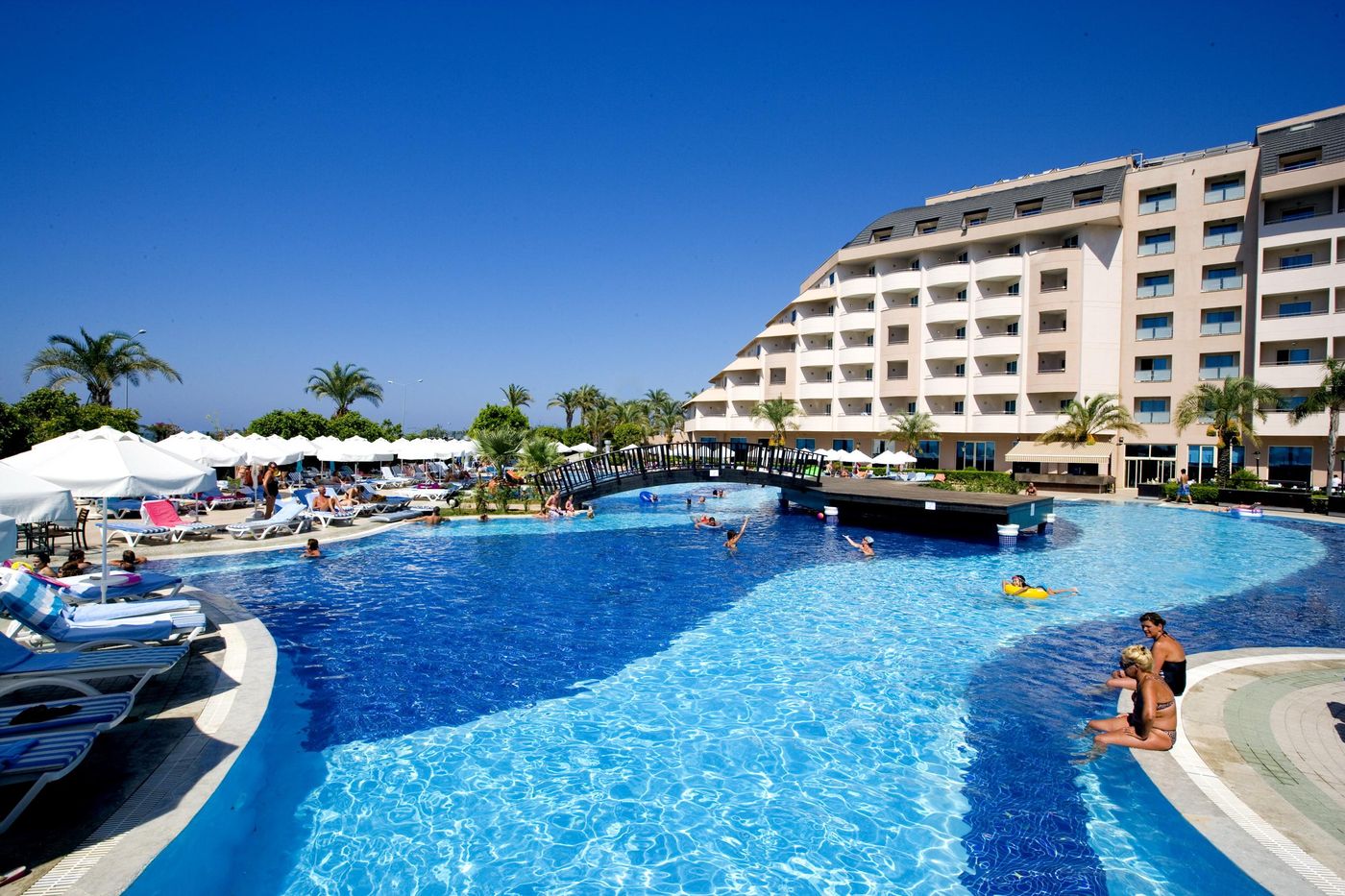 Long-Beach-Resort-Hotel---Spa-Deluxe-Pool-5