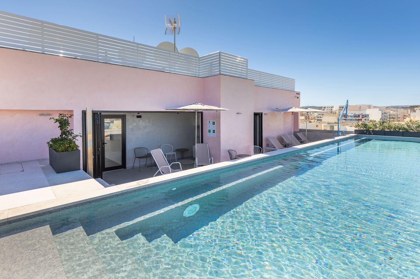 ibis-Styles-ST-Pauls-Bay-Malta-Pool-2